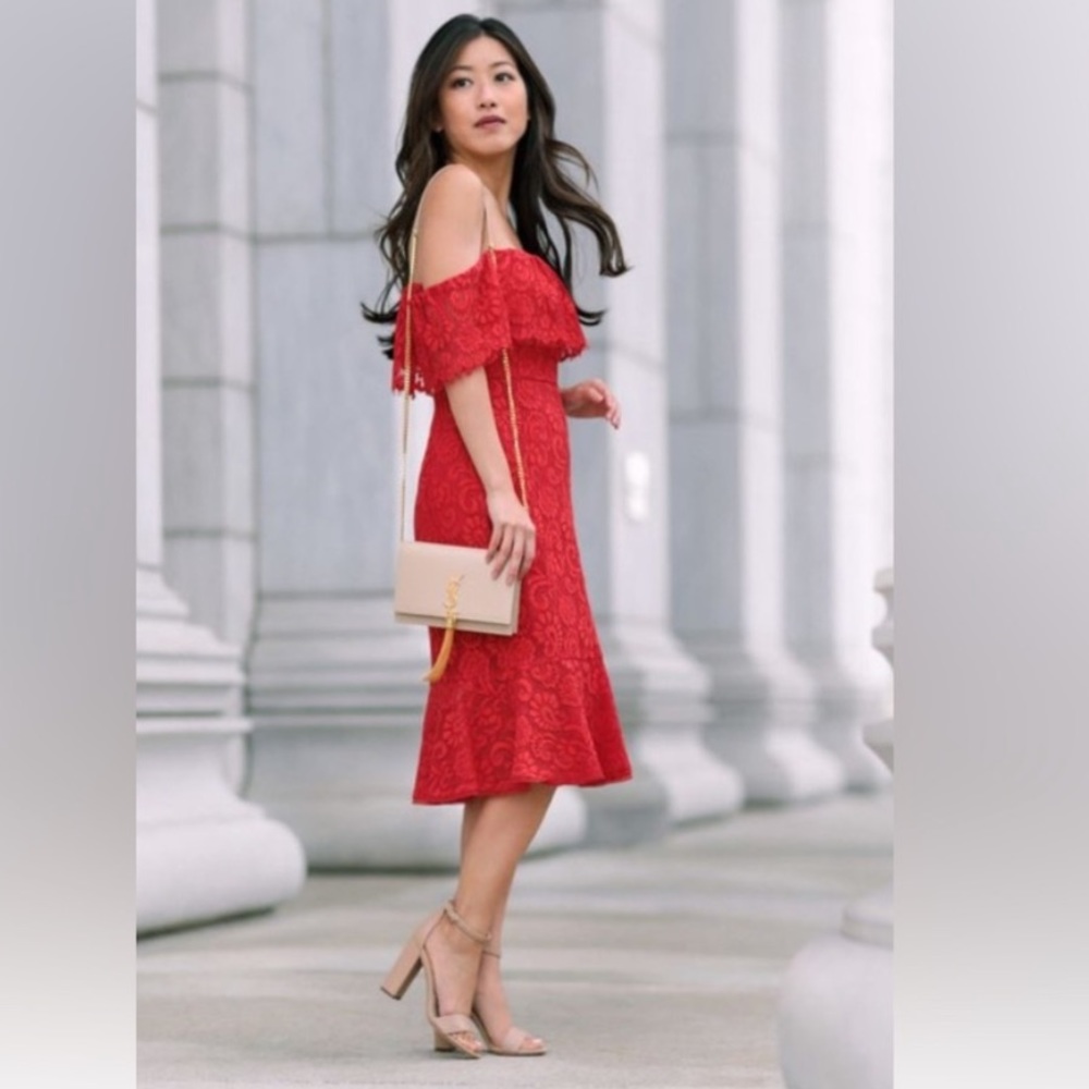 COPY - BCBGMAXAZRIA NWT red off the shoulder lace dress